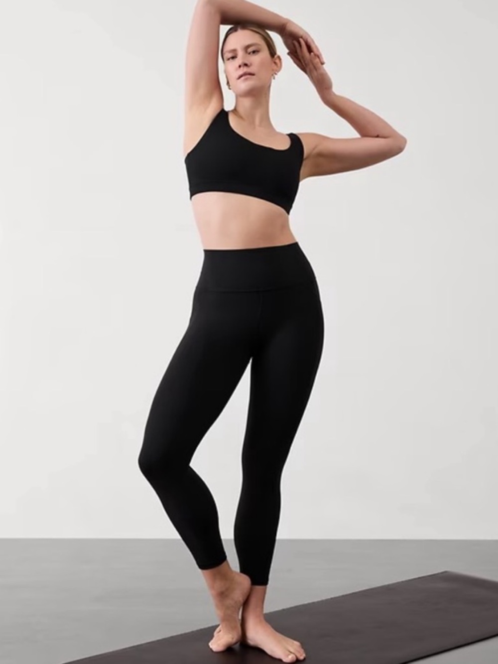 Bundle of 2! Lululemon In Movement Crop 4, and Athleta Salutation 7/8 Tights XS
